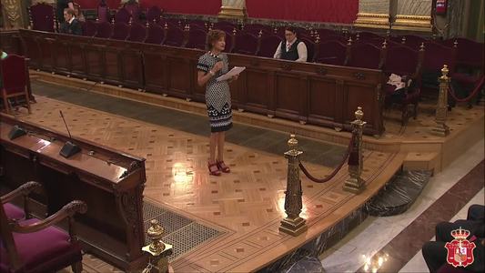 Vídeo: La compañía de Teatro 'Yeses' escenifican un juicio con los escolares