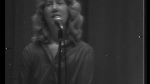 Thumbnail for Holly Near concert (4 of 4)