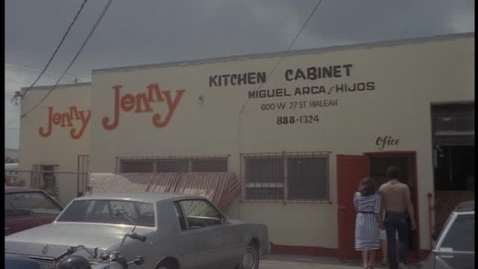 Thumbnail for entry Jenny Kitchen Cabinet, de Miguel Arca e hijos