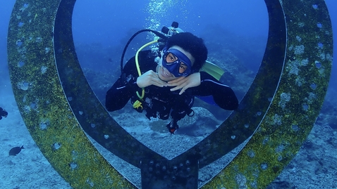 Thumbnail for entry Loving Coral Reefs to Death in Hawaii, Bing Lin, GS  (2263815)