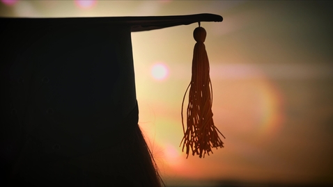 Thumbnail for 2022-uc-davis-commencement-ambient.mov