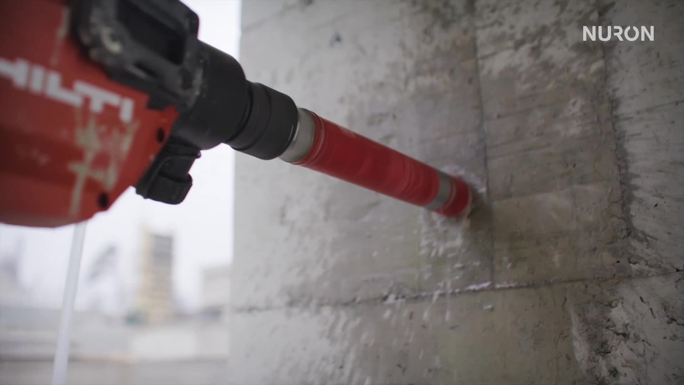 Film z prezentacją DD 150-U-22 przedstawia cechy i zalety pierwszej wiertnicy diamentowej Hilti na platformie akumulatorowej Nuron. Ta wersja ma standardowe zakończenie i jest przeznaczona do witryny HOL.