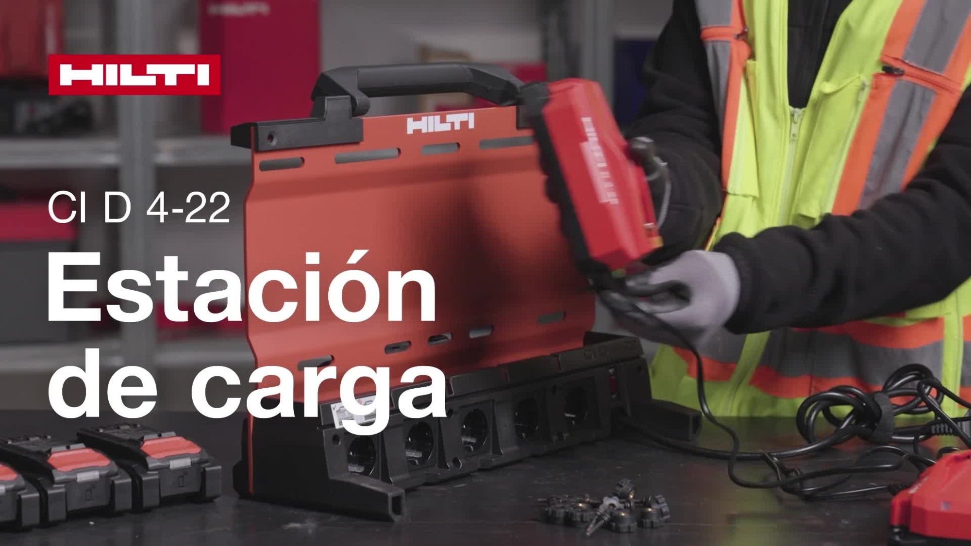 Vídeoguía sobre cómo instalar y utilizar la base de carga CI D 4-22, incluidas la configuración de varias bahías, el soporte para montaje en pared y la conexión ProKit. Para E1, E2, E3, E4, E5. Versión larga para 2027 en E2