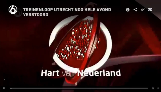 Stefan de Jong playing Piano at Utrecht Centraal Train station