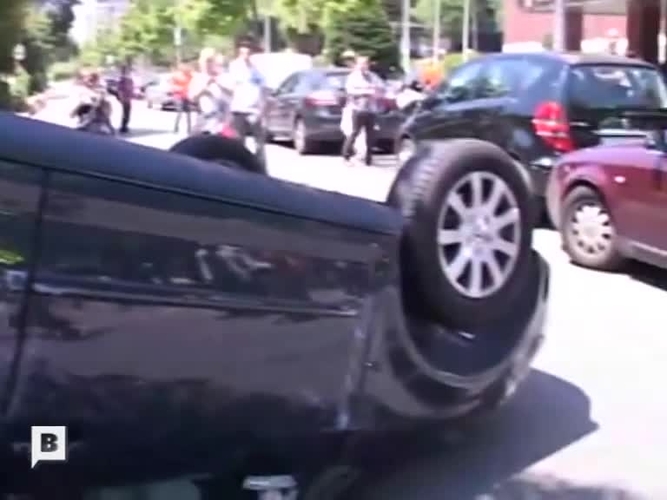 Accident espectacular a la Diagonal betevé