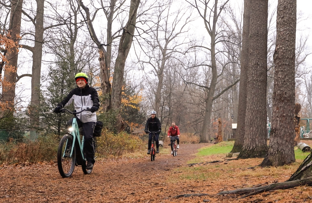 SPIA students research cycling solutions in Falls Church