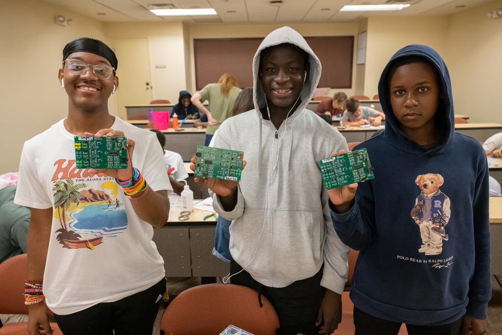 Middle schoolers imagine a future in engineering