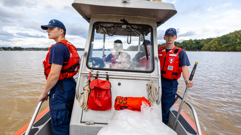 Students help with disaster relief at Claytor Lake