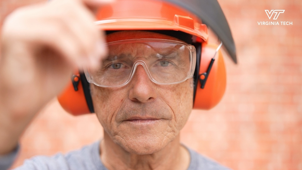 Virginia Tech Helmet Lab to develop safety helmet ratings