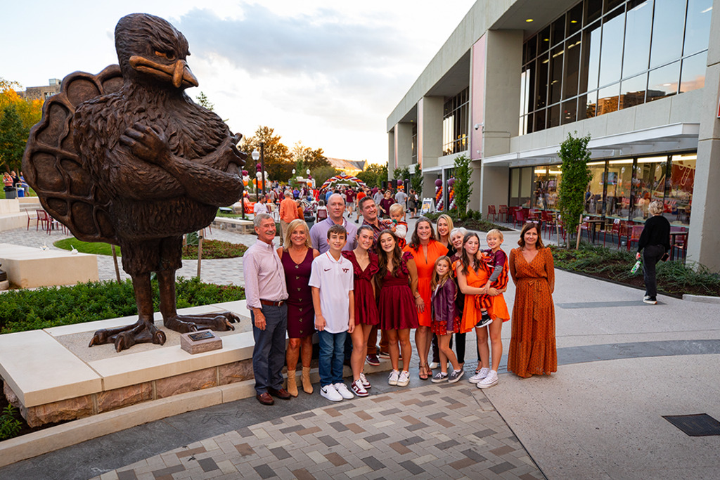 Dedication of Quillen Family Spirit Plaza cements a tradition of philanthropy