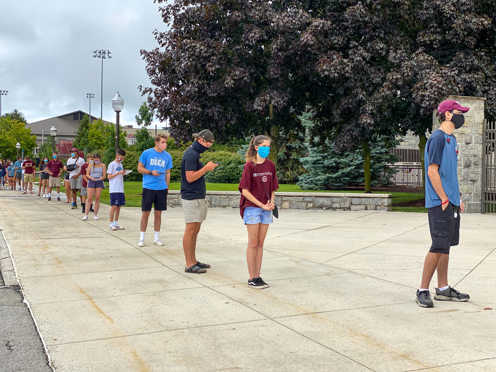 On-campus students participate in COVID testing