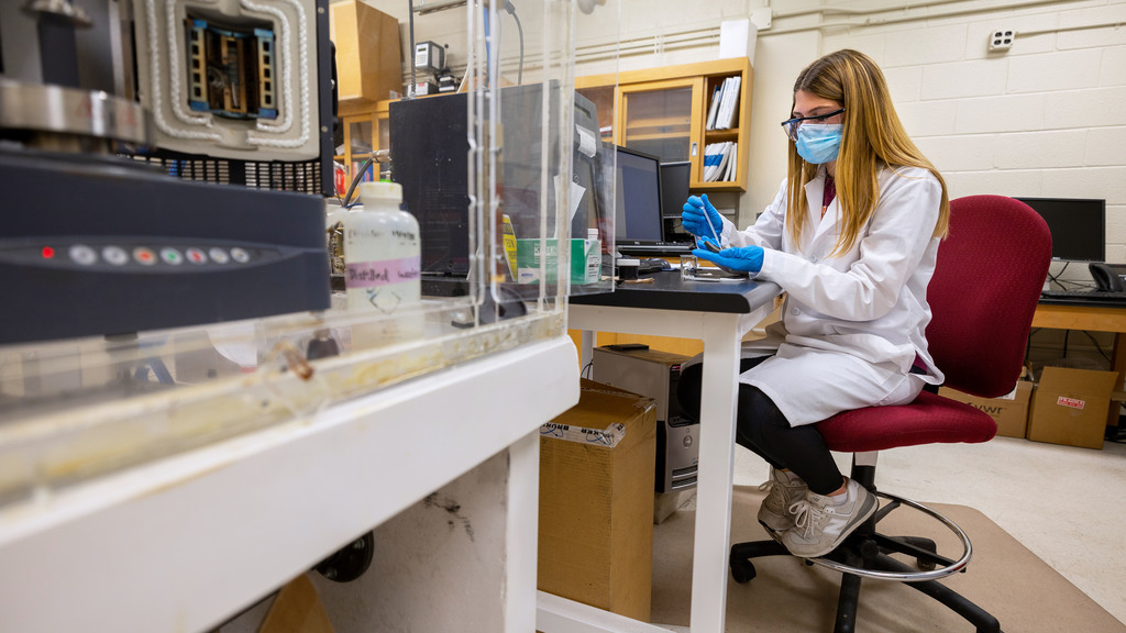 Researching the value of  hemp waste