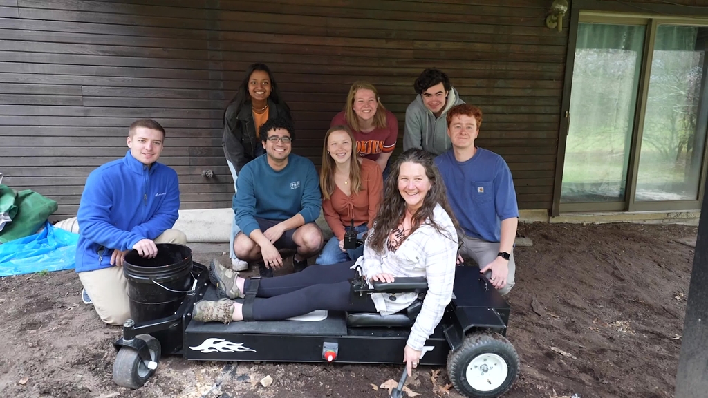 Student team builds a new garden tool for a veteran