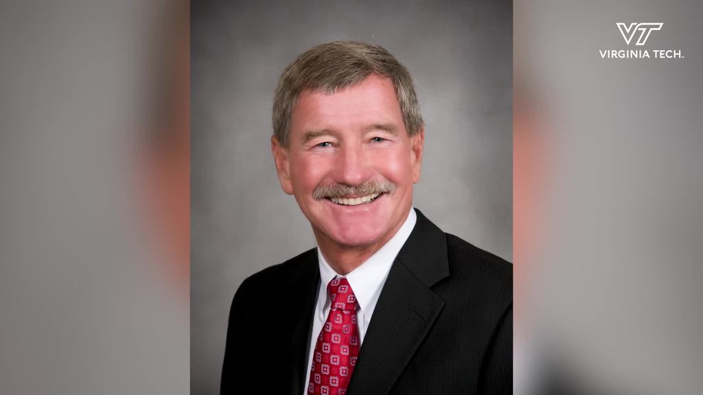 Mike Quillen honored with 2022 Alumni Distinguished Service Award