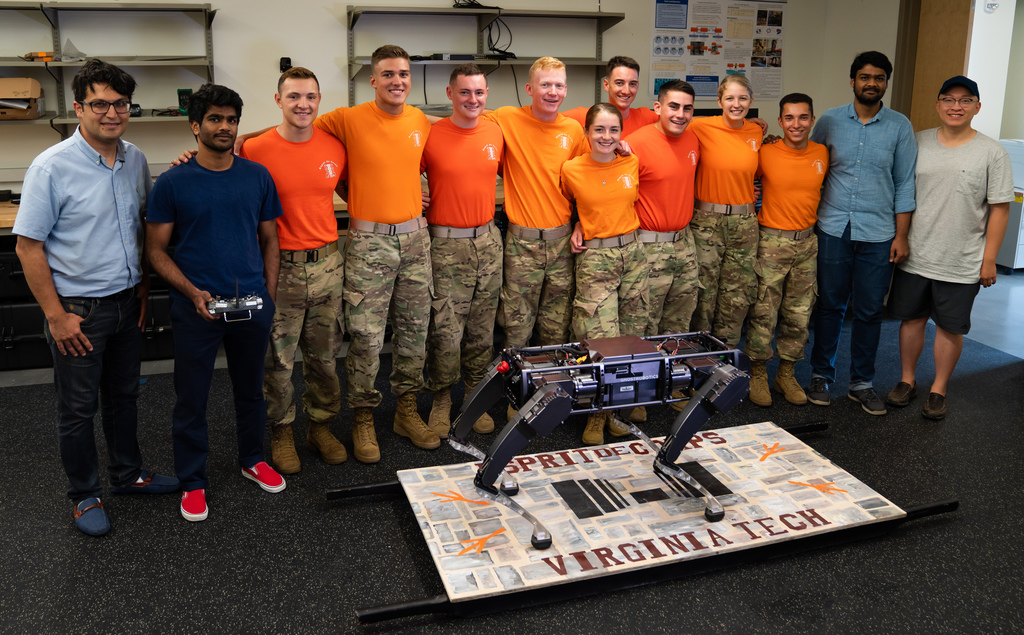 Researchers design software, creating robots to help humans