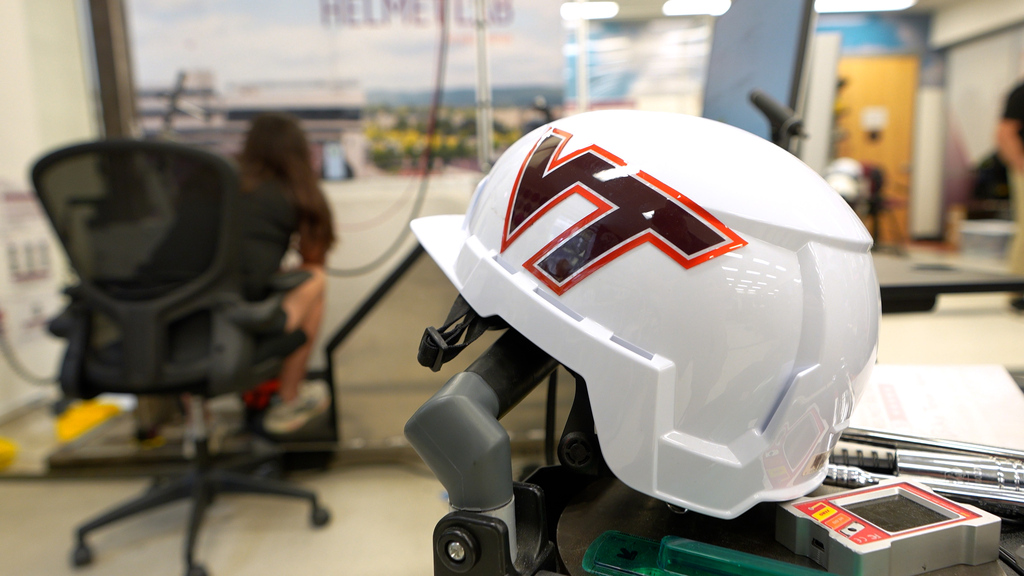 Rating system expands to include construction helmets