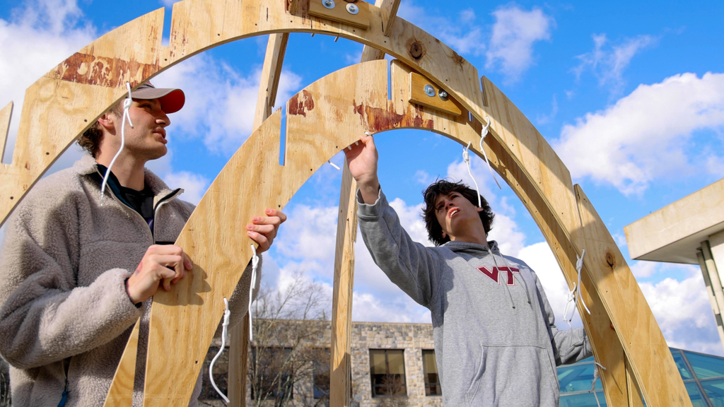 First year AAD students build through collaboration