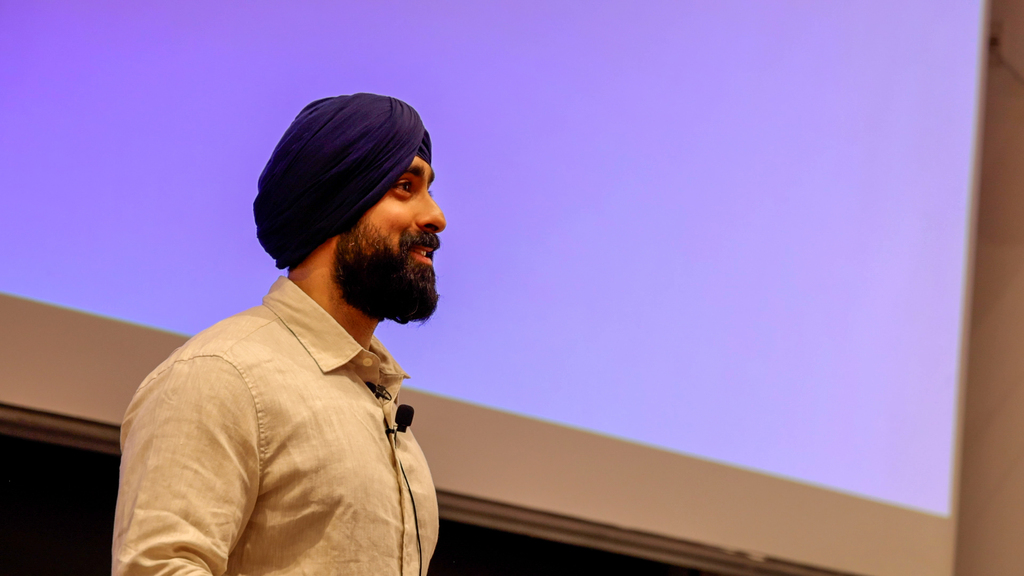 Investment firm founder shares career insights with the next generation of computer scientists