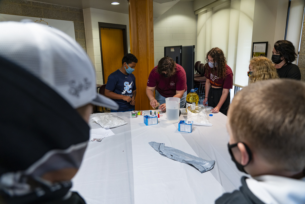 Virginia Tech Science Festival ignites scientific interest in elementary students
