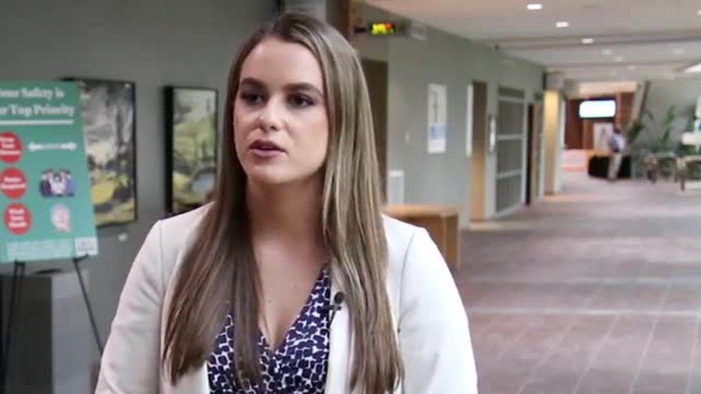 Miss America Camille Schrier '18 offers advice to grads