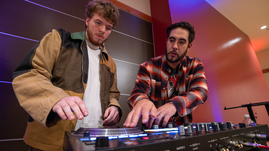 Students learn the art of scratching from DJ Zo
