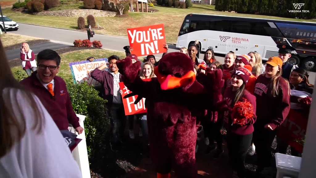 Virginia Tech surprises students with offers of admission