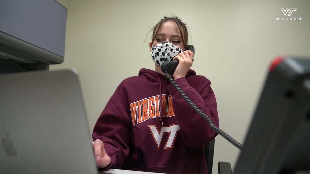 Students answer calls for Virginia Tech's COVID-19 helpline
