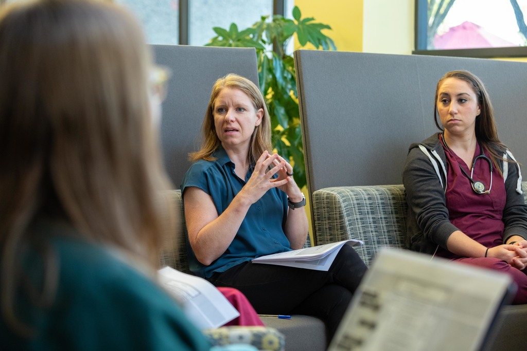 Veterinary social worker assists students on how to communicate with clients