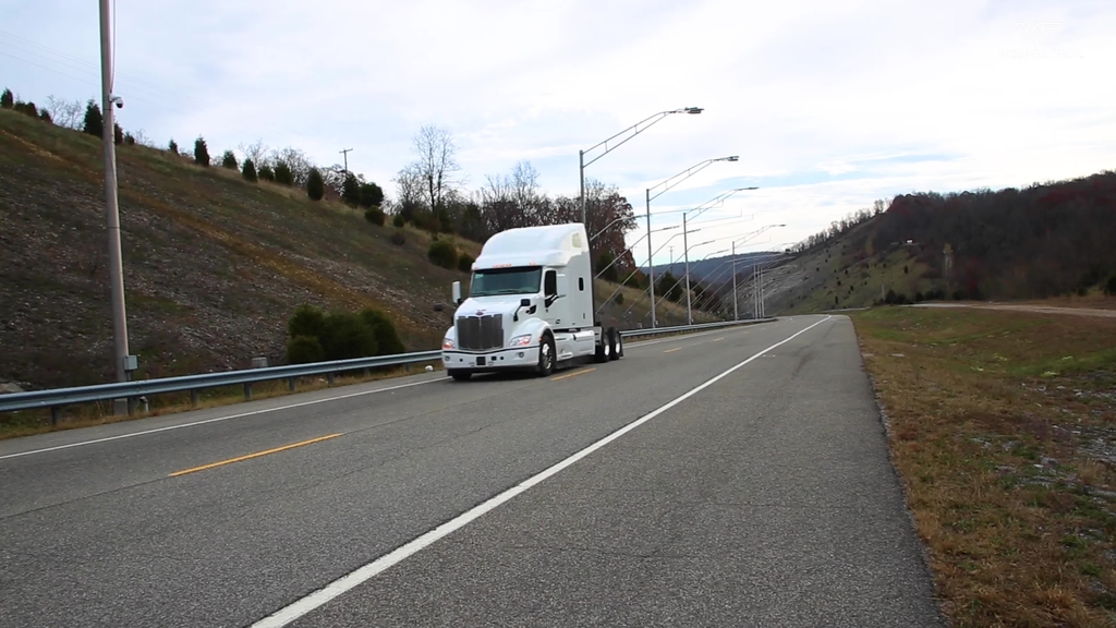VTTI led study to develop roadmap for integration of automated trucks