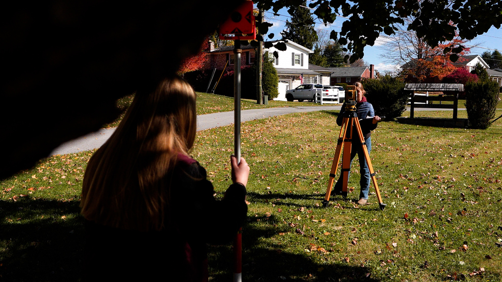 Senior design project fosters service to community