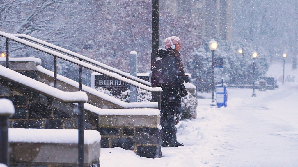Morning snow blankets Blacksburg campus
