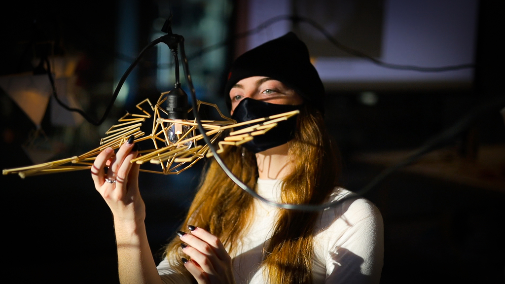 SOVA majors and non-majors come together in 3D art class