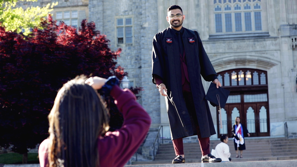 Iconic Traditions: Photographing Hokie Grads