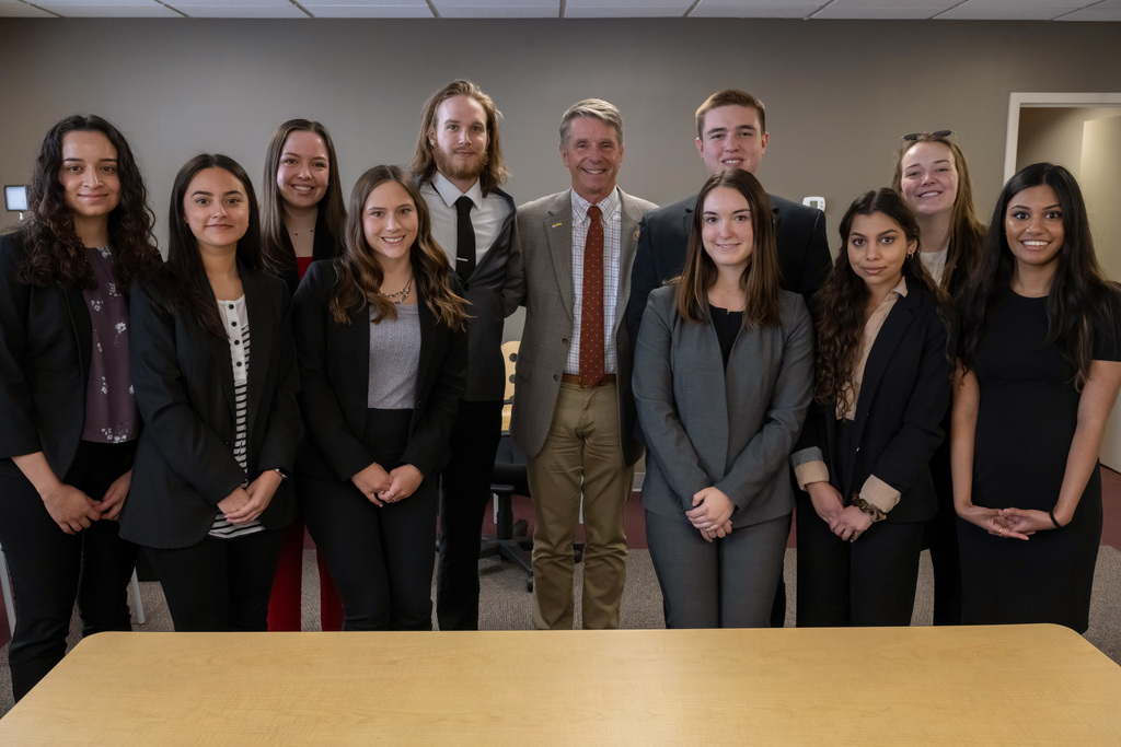 Congressman Wittman meets with Hokies on the Hill students