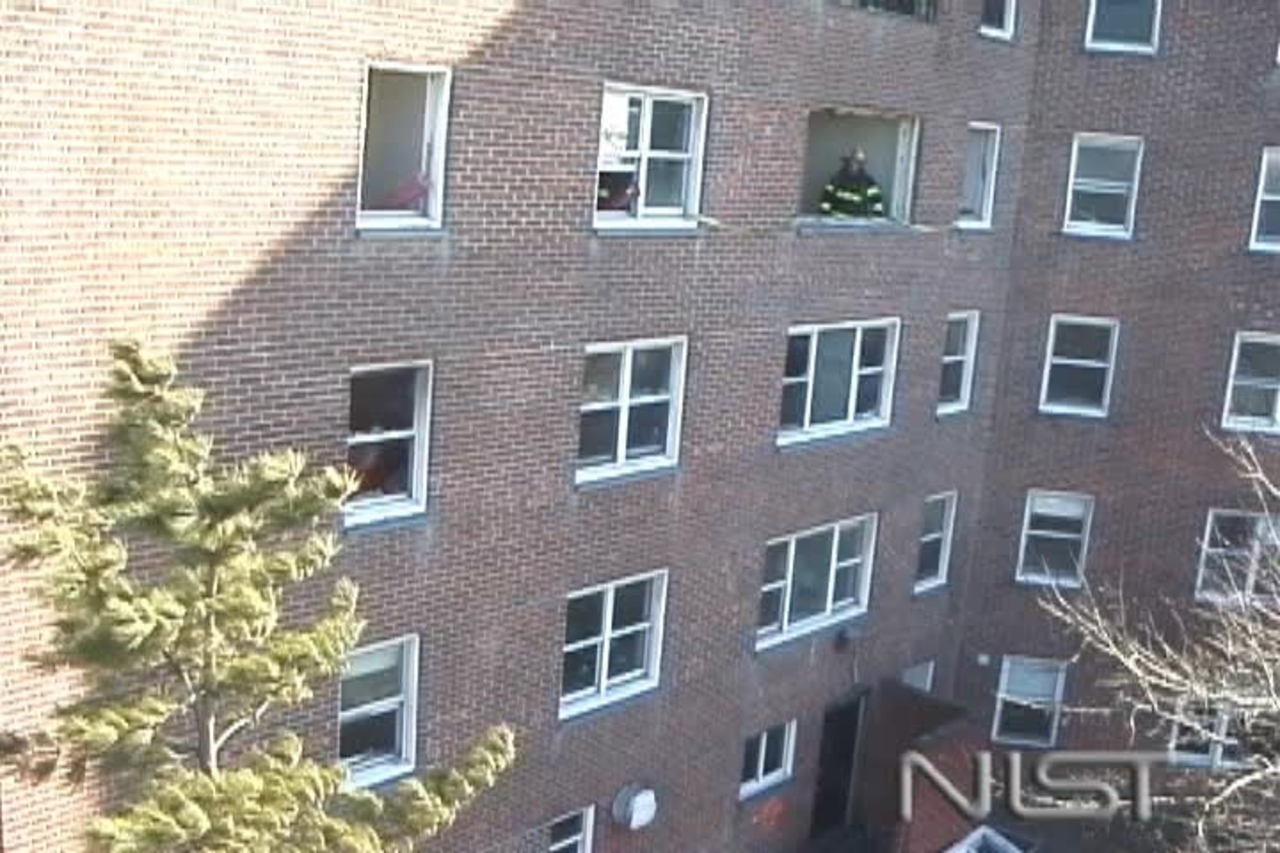 Governors Island: Floor 3, Apartment G/K - Pulsing Fire with Natural Wind Conditions (01:30) No audio.